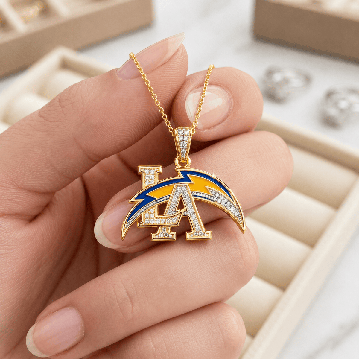 LAC Solid Gold Chain with Diamond Pendant BMD